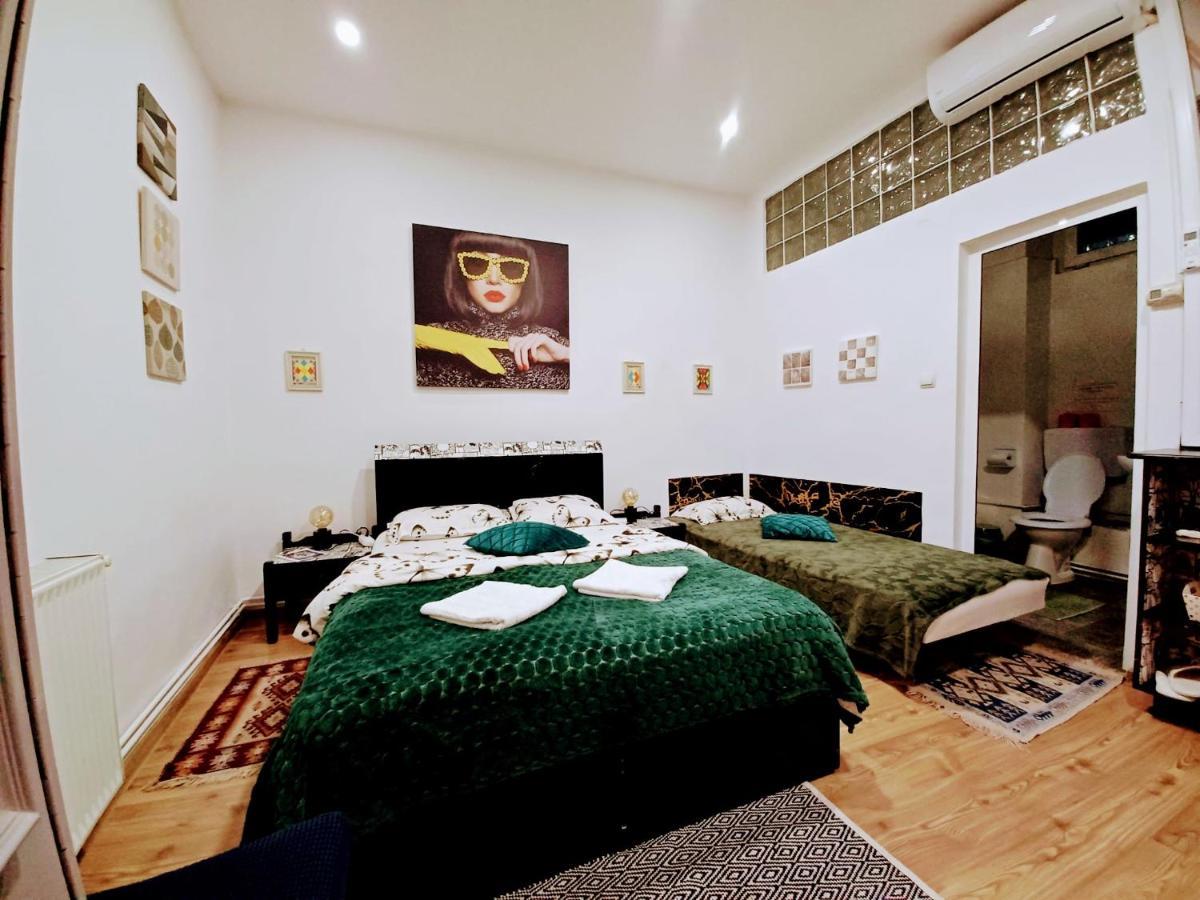 Brasov Central Studio Luaran gambar