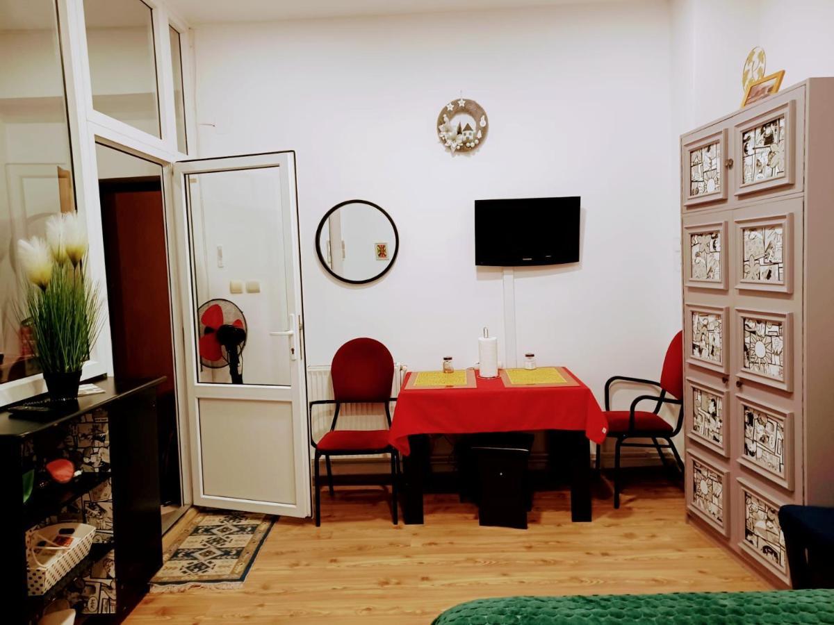 Brasov Central Studio Luaran gambar